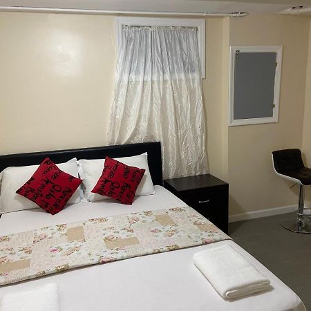 A Private Room In Queens New York Exteriör bild