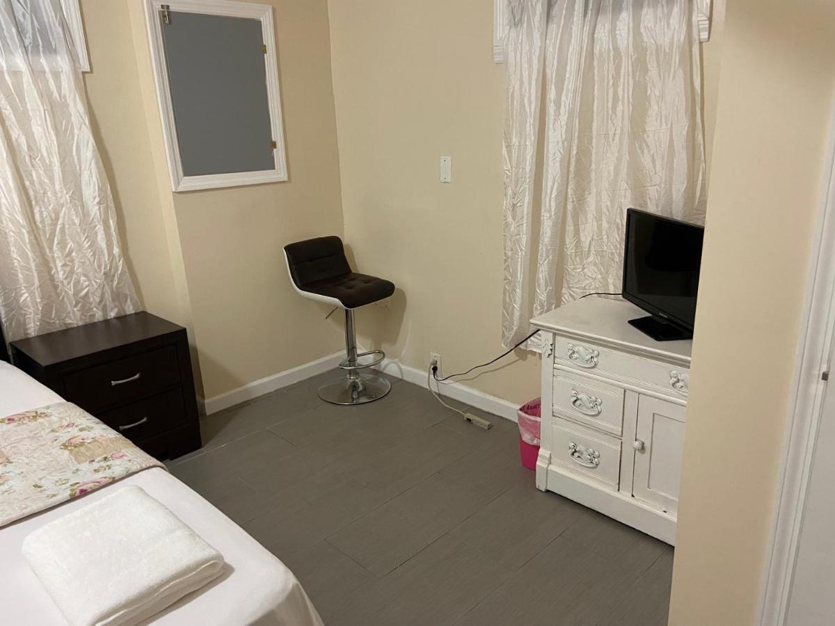 A Private Room In Queens New York Exteriör bild
